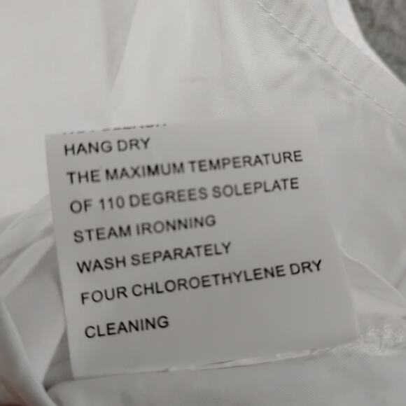 Mimoto Japan NWT Blouse Size Large White With Floral Apliques Front and back - Picture 7 of 10